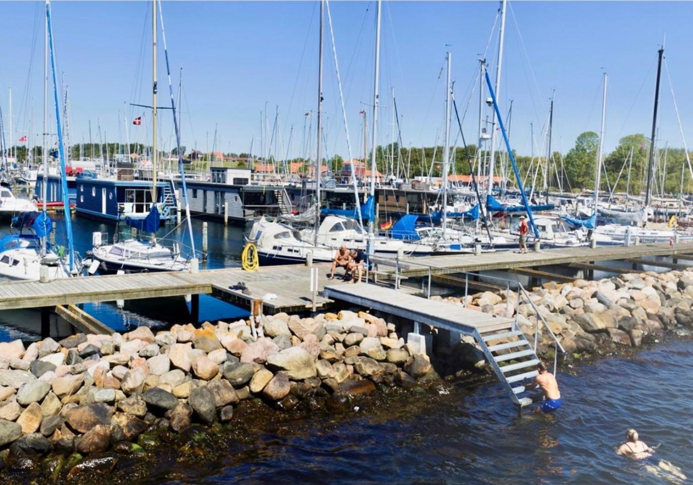 ホテル Hausboot-Lafe Flensburger Foerde Egernsund エクステリア 写真